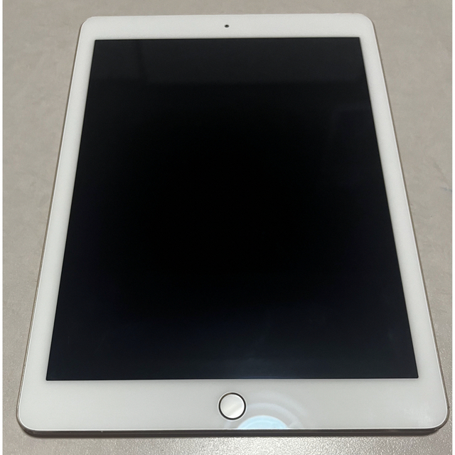 iPad(アイパッド)の《バッテリー92%》iPad Air2 32Gゴールド スマホ/家電/カメラのPC/タブレット(タブレット)の商品写真