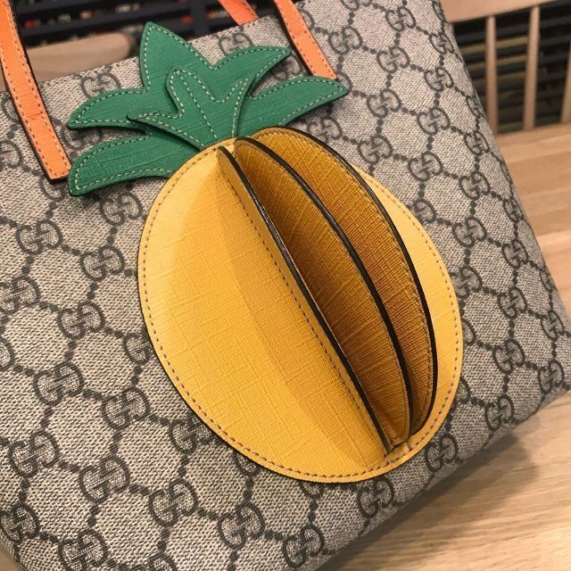 新作人気 美品GUCCI グッチ チルドレン パイナップル ハンドバッグ