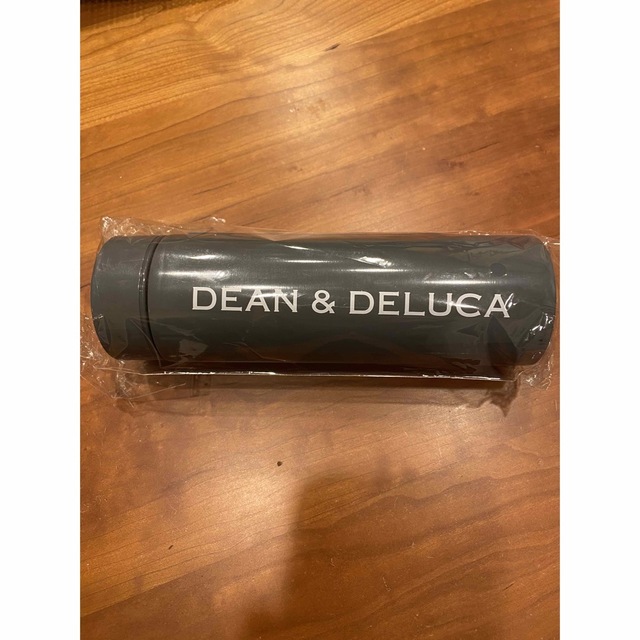 DEAN & DELUCA(ディーンアンドデルーカ)のDEAN&DELUCA ステンレスボトル グレー インテリア/住まい/日用品のキッチン/食器(タンブラー)の商品写真