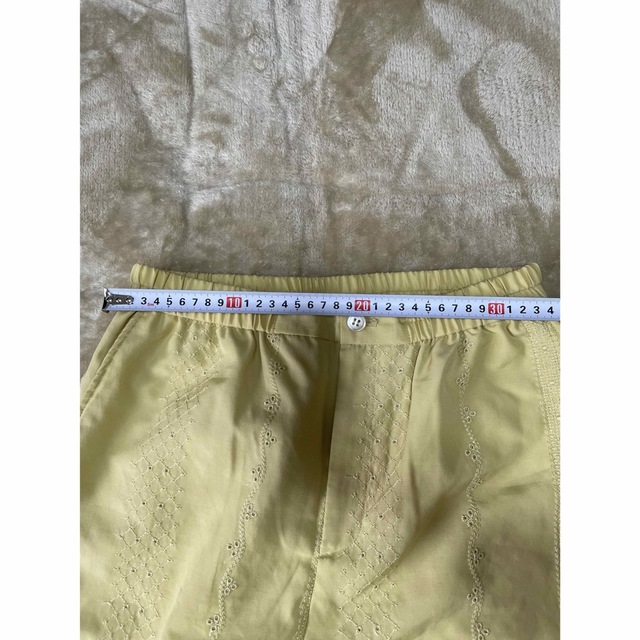 SLOBE IENA(スローブイエナ)のイエナ　コットン　刺繍　パンツ レディースのパンツ(カジュアルパンツ)の商品写真
