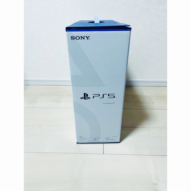 PlayStation(プレイステーション)のPlayStation5 CFI-1200A01 本体　　　　【新品未使用】 エンタメ/ホビーのゲームソフト/ゲーム機本体(家庭用ゲーム機本体)の商品写真