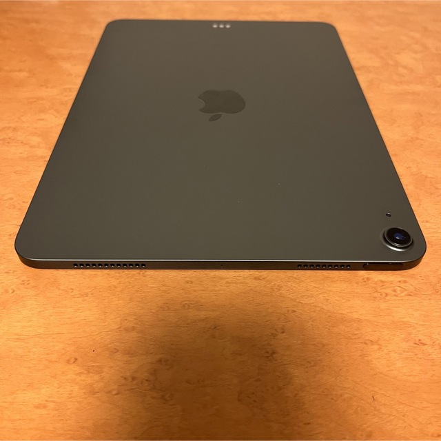 Apple(アップル)の【専用】iPad Air 第4世代 64GB Wi-Fiモデル＋純正ケース スマホ/家電/カメラのPC/タブレット(タブレット)の商品写真