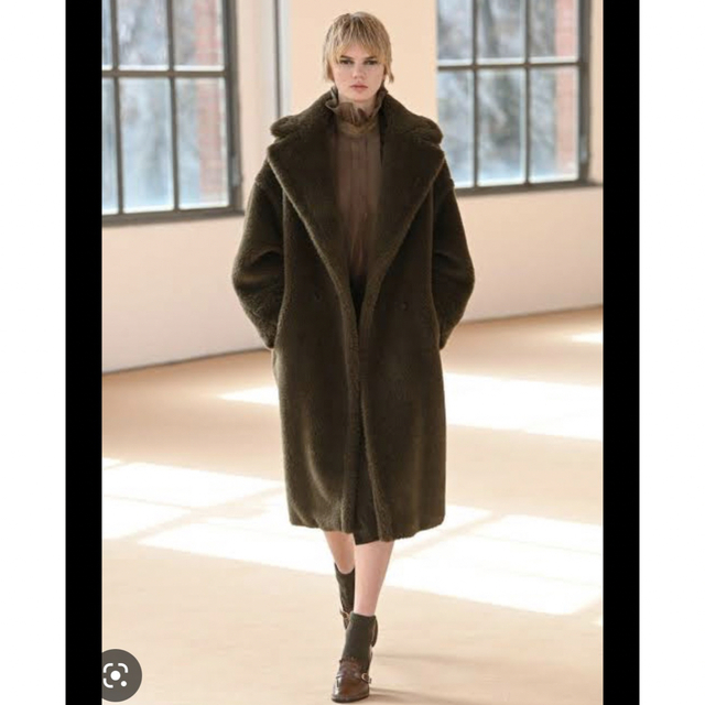 Max Mara(マックスマーラ)の美品 max mara テディベアコート　テディベアアイコンコート　カーキ レディースのジャケット/アウター(ロングコート)の商品写真