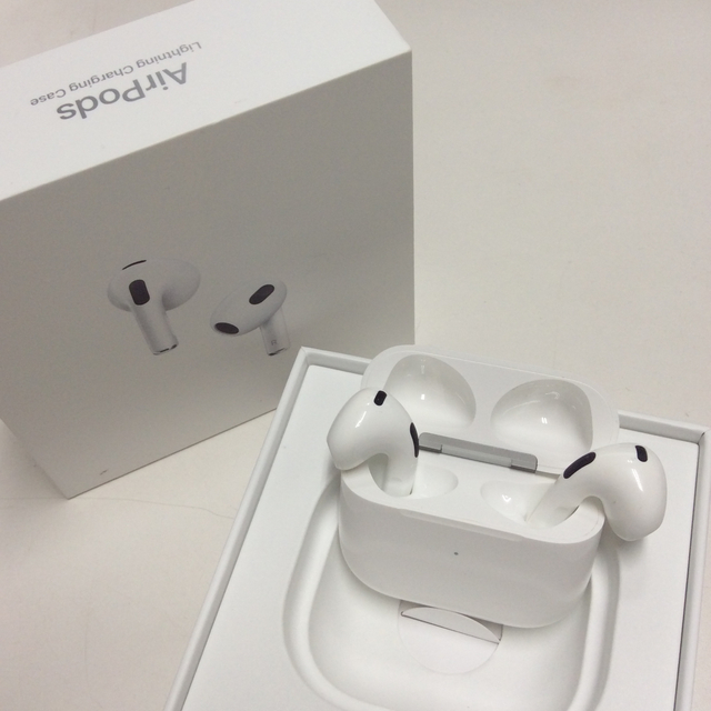 Apple Airpods (第3世代) MME73J/A箱付き