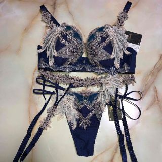 サルート 79グループ 店舗限定 | www.carmenundmelanie.at