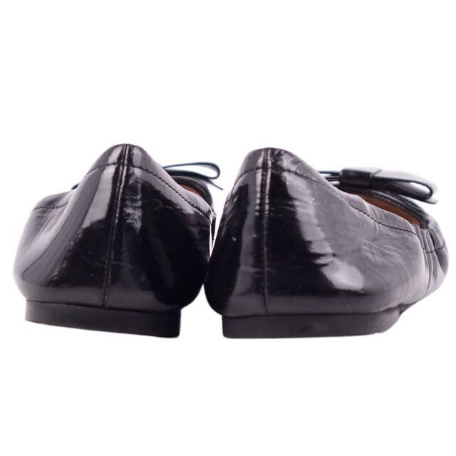 PRADA(プラダ)のプラダ PRADA パンプス フラットパンプス バレエシューズ リボン パテントレザー シューズ レディース 38(25cm相当) ブラック レディースの靴/シューズ(ハイヒール/パンプス)の商品写真