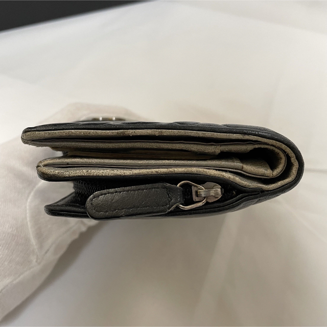 CHANEL シャネル カメリア ラムスキン 二つ折り 黒 財布