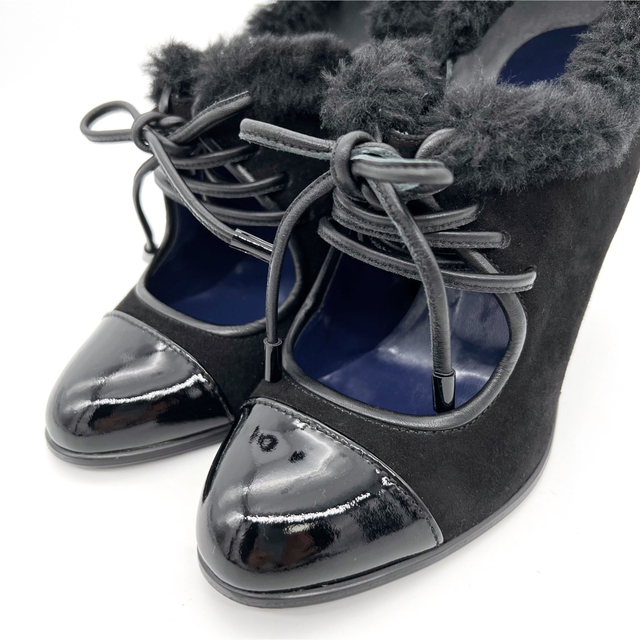 DIANA(ダイアナ)の極美品✨ダイアナ 23.5cm ショートブーツ スエード ファー ブラック ボア レディースの靴/シューズ(ブーティ)の商品写真