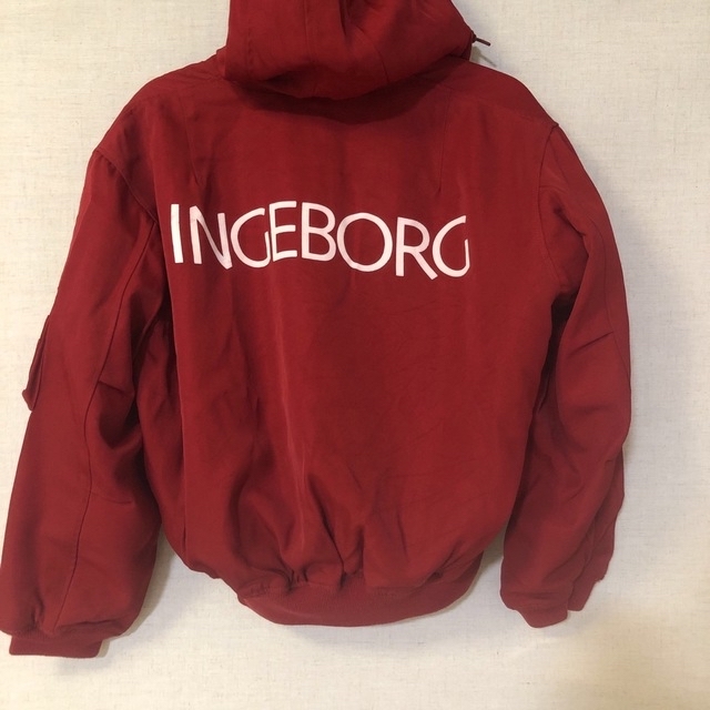 INGEBORG(インゲボルグ)のインゲボルグ バックロゴ ブルゾン F レディースのジャケット/アウター(ブルゾン)の商品写真