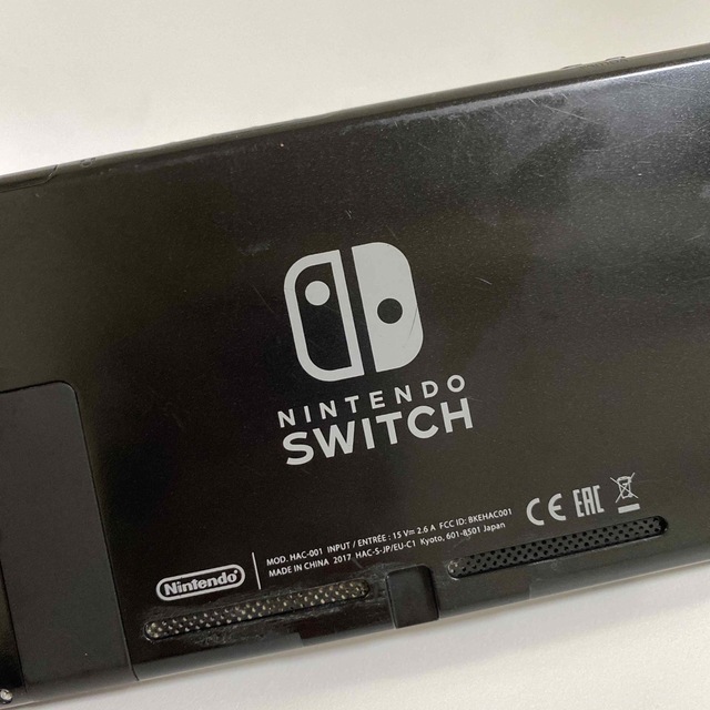 Nintendo Switch(ニンテンドースイッチ)の任天堂　Switch 画面　傷　汚れ　あり　初期化済み エンタメ/ホビーのゲームソフト/ゲーム機本体(家庭用ゲーム機本体)の商品写真