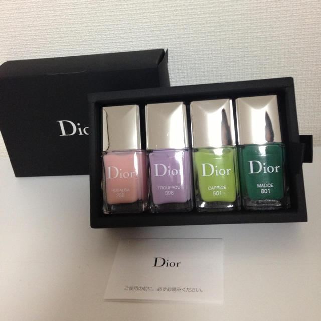 Christian Dior(クリスチャンディオール)の新品クリスチャンディオールネイルコフレ コスメ/美容のネイル(その他)の商品写真