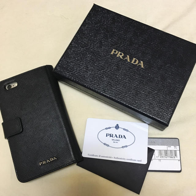 美品 PRADA プラダ スマホケース 手帳型 サフィアーノ すべり 美品 PRADA プラダ スマホケース 手帳型 サフィアーノ すべり