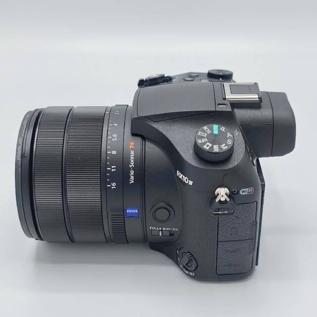 SONY(ソニー)のSONY Cyber-Shot RX DSC-RX10M4(お出かけセット) スマホ/家電/カメラのカメラ(コンパクトデジタルカメラ)の商品写真