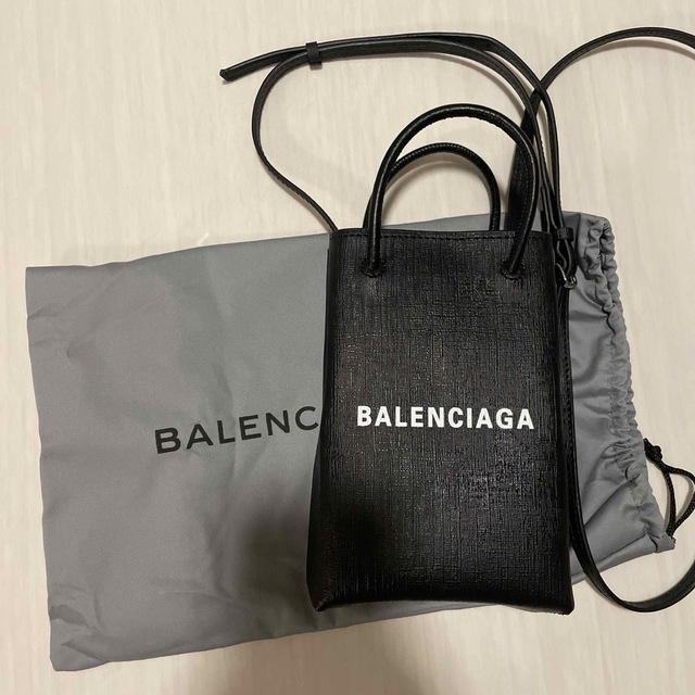 Balenciaga(バレンシアガ)のバレンシアガ　フォンケース レディースのバッグ(ショルダーバッグ)の商品写真