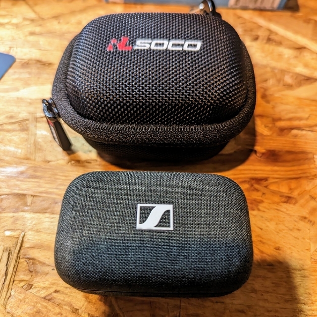 SENNHEISER(ゼンハイザー)の美品　ゼンハイザー MOMENTUM True Wireless 3 BLACK スマホ/家電/カメラのオーディオ機器(ヘッドフォン/イヤフォン)の商品写真