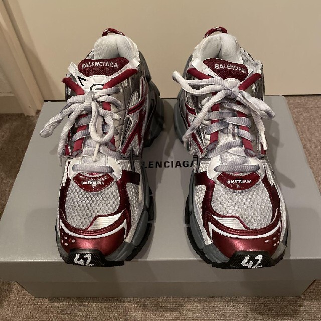 数量は多い Balenciaga - 新品Balenciaga Runner 42 バレンシアガ