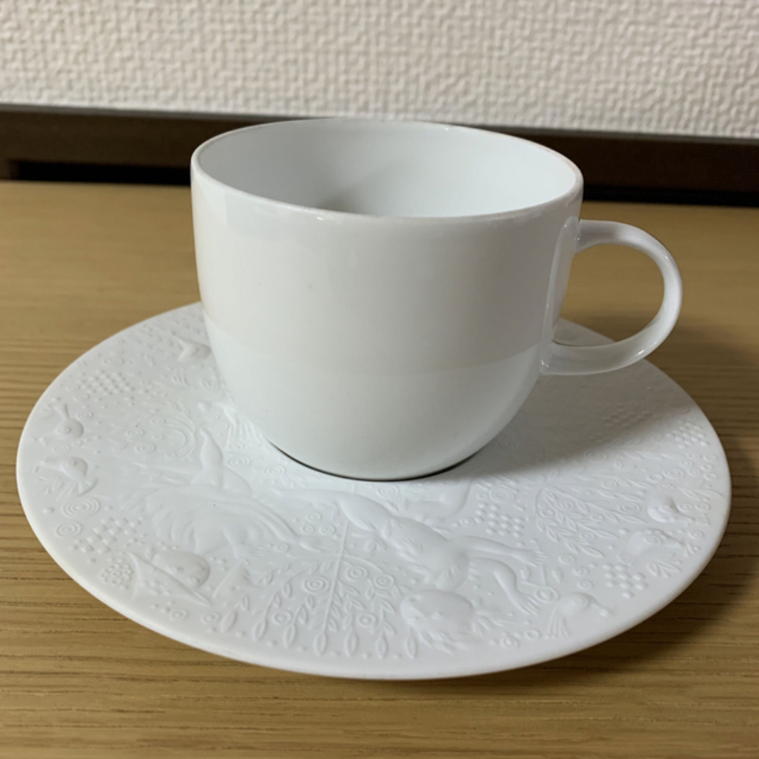 Rosenthal(ローゼンタール)の２客　ローゼンタール スタジオライン 魔笛ホワイト　コーヒーカップ&ソーサー インテリア/住まい/日用品のキッチン/食器(食器)の商品写真