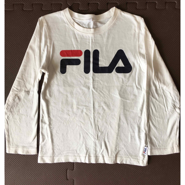 お気に入り】 新品未使用 FILA 半袖Tシャツ 赤 130