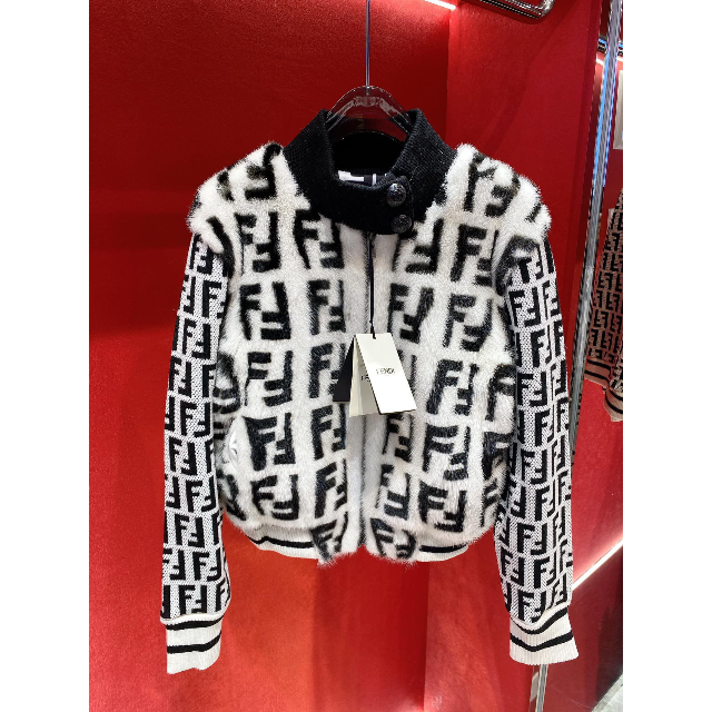 高価な購入 FENDI カーディガン ストール dgipr.kpdata.gov.pk