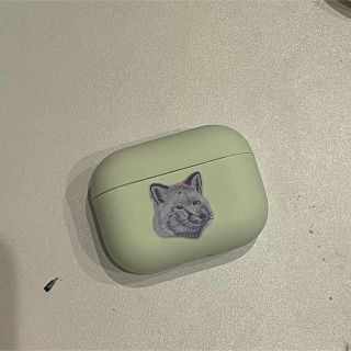 メゾンキツネ(MAISON KITSUNE')のメゾンキツネairpods proケース(モバイルケース/カバー)