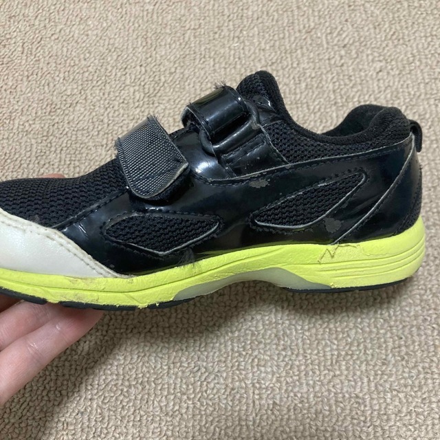 asics(アシックス)のasicsスニーカー キッズ/ベビー/マタニティのキッズ靴/シューズ(15cm~)(スニーカー)の商品写真