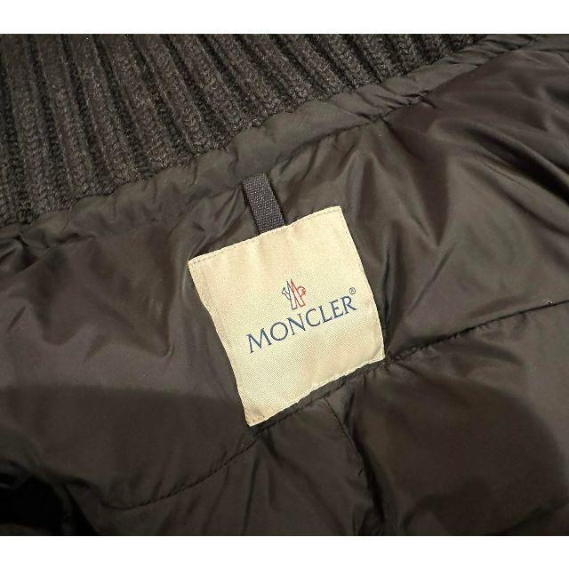 MONCLER(モンクレール)のMoncler ダウンジャケット G32 003 レディースのジャケット/アウター(ダウンジャケット)の商品写真