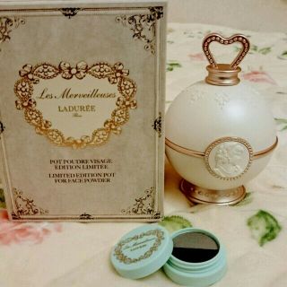 レメルヴェイユーズラデュレ(Les Merveilleuses LADUREE)の☆Pu様専用☆新品未使用☆ラデュレ☆限定チークポット☆(その他)