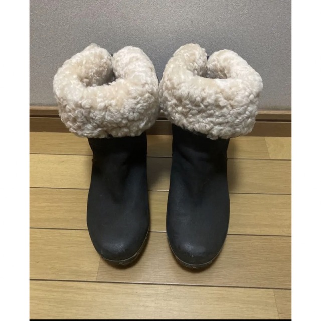 UGG リネア　ブラック　24cm靴/シューズ