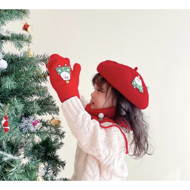 韓国子供服　子供/キッズ/ベビー　クリスマス帽子3点セット　真っ赤 キッズ/ベビー/マタニティのこども用ファッション小物(帽子)の商品写真