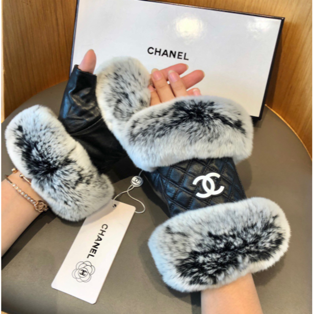 クリスマス　SALE  シャネル　CHANEL カシミア手袋 2022年 秋冬 CHANEL シャネル 手袋 ココマーク フィンガーレス
