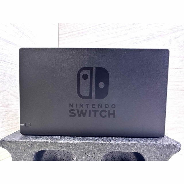 Nintendo Switch(ニンテンドースイッチ)の本体保証１年間有！超豪華おまけ付！美品Nintendo Switch本体一式完品 エンタメ/ホビーのゲームソフト/ゲーム機本体(家庭用ゲーム機本体)の商品写真