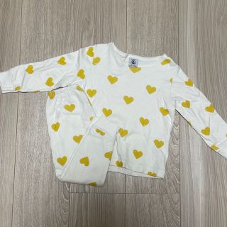 プチバトー(PETIT BATEAU)のPETIT BATEAU プチバトー 黄色ハートパジャマ 3ans / 95cm(パジャマ)