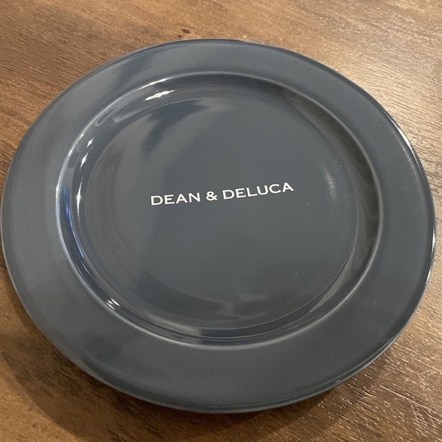 DEAN & DELUCA(ディーンアンドデルーカ)のディーンアンドデルーカ　福岡　5周年限定マグカップ＆ソーサー　波佐見焼  インテリア/住まい/日用品のキッチン/食器(グラス/カップ)の商品写真