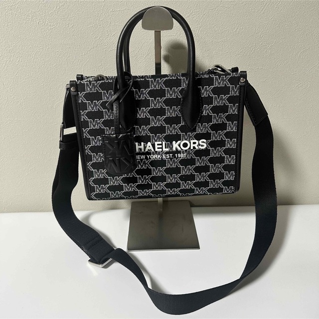 Michael Kors(マイケルコース)の★新品タグ付き★ MICHAELKORS  2way正規店購入 ブラック　マルチ レディースのバッグ(ショルダーバッグ)の商品写真