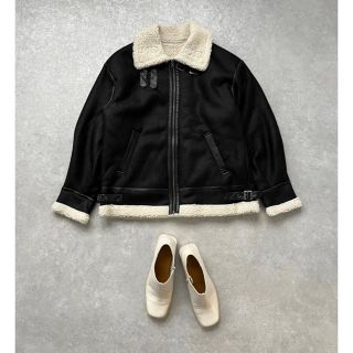 ザラ(ZARA)のJUGLANS ムートンジャケット　フライトジャケット(ムートンコート)