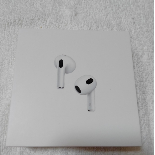 MagSafe充電ケース付きAirPods（第3世代）ヘッドフォン/イヤフォン