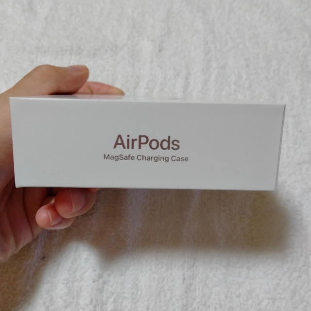MagSafe充電ケース付きAirPods（第3世代）ヘッドフォン/イヤフォン