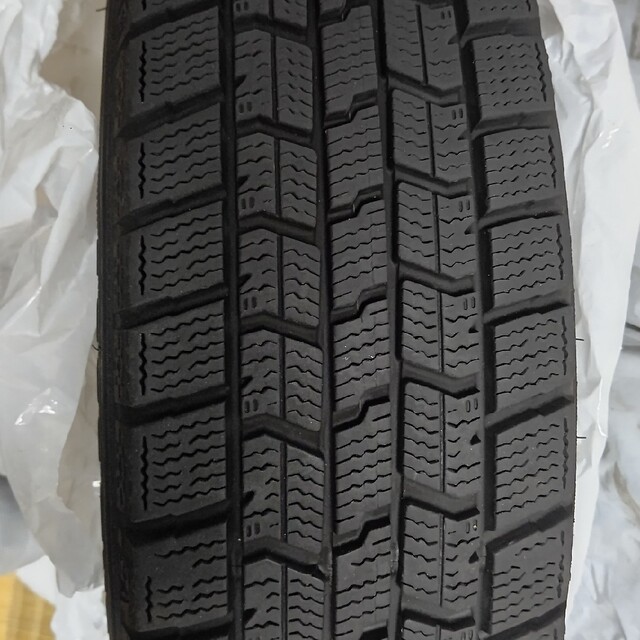 Goodyear(グッドイヤー)の【155/65R14 75Q】グッドイヤー スタッドレスタイヤ ホイール４本 自動車/バイクの自動車(タイヤ・ホイールセット)の商品写真