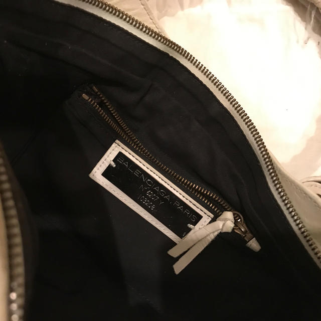 BALENCIAGA BAG(バレンシアガバッグ)のBALENCIAGA☆バッグ 白 レディースのバッグ(ハンドバッグ)の商品写真