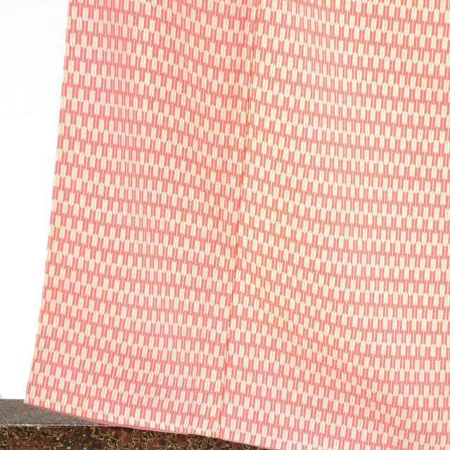 中古】リサイクル着物 小紋 ／ 正絹ピンク地矢がすり模様袷小紋着物