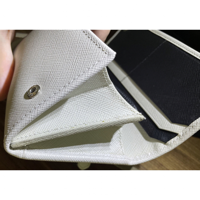 PRADA】プラダ カードチェーン付き 長財布 ×サフィアーノ ホワイト