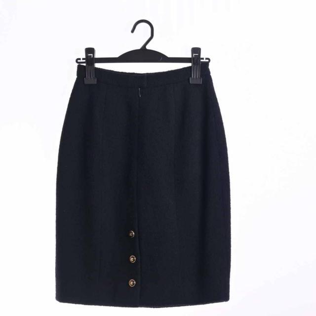 CHANEL(シャネル)のシャネル スカートスーツ サイズ42 L - 黒 レディースのフォーマル/ドレス(スーツ)の商品写真