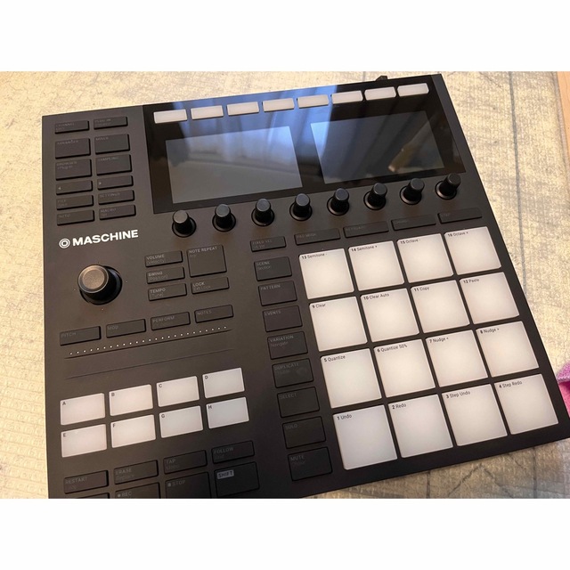 Maschine mk3  楽器のDTM/DAW(MIDIコントローラー)の商品写真