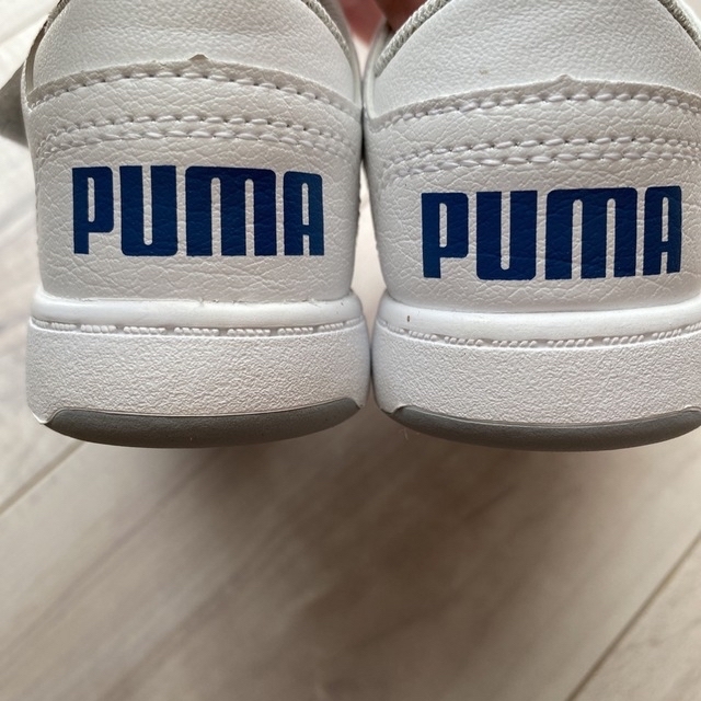 PUMA(プーマ)の新品　PUMA スニーカー　15cm &モコモコ帽子 キッズ/ベビー/マタニティのキッズ靴/シューズ(15cm~)(スニーカー)の商品写真