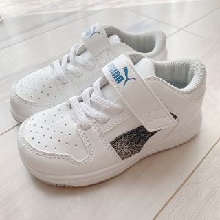 プーマ(PUMA)の新品　PUMA スニーカー　15cm &モコモコ帽子(スニーカー)