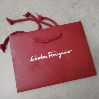 サルヴァトーレフェラガモ(Salvatore Ferragamo)のフェラガモ☆紙袋（小サイズ）(ショップ袋)