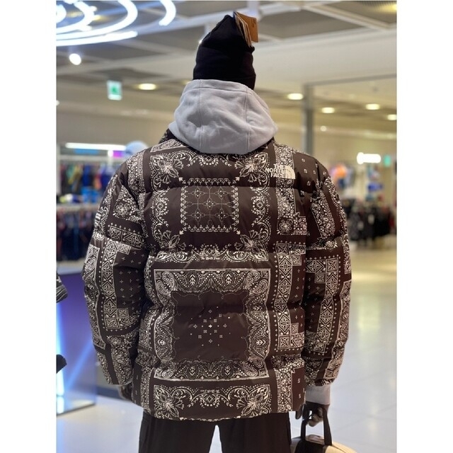 THE NORTH FACE　ノースフェイス　新品　ダウンジャケット　ペイズリー