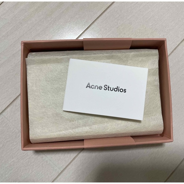 Acne Studios(アクネストゥディオズ)のAcne Studios カードケース/名刺入れ レディースのファッション小物(パスケース/IDカードホルダー)の商品写真
