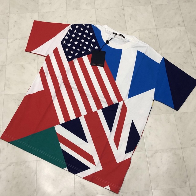 未使用 LOUIS VUITTON フラッグス プリンテッド Tシャツ サイズS 新着