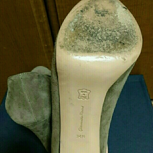 ジャンヴィトロッシ パンプス ジャンヴィトロッシ パンプス
